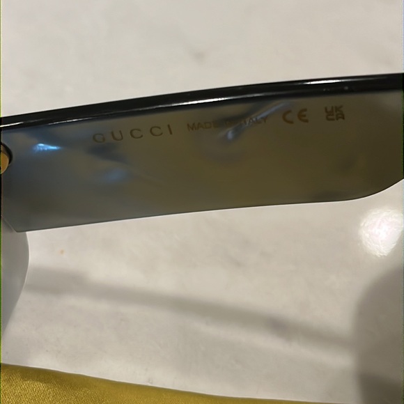 (SOLD) Gucci Slim Rectangular Sunglasses - Picture 5 of 8